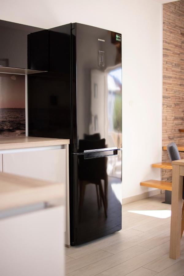 Holiday House By The Sea Vigo ซาดาร์ ภายนอก รูปภาพ