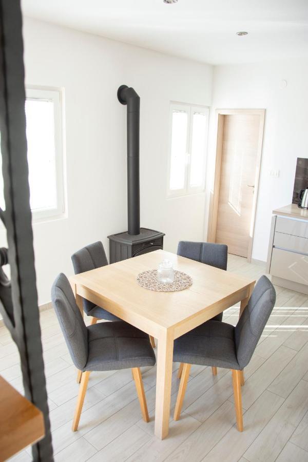 Holiday House By The Sea Vigo ซาดาร์ ภายนอก รูปภาพ